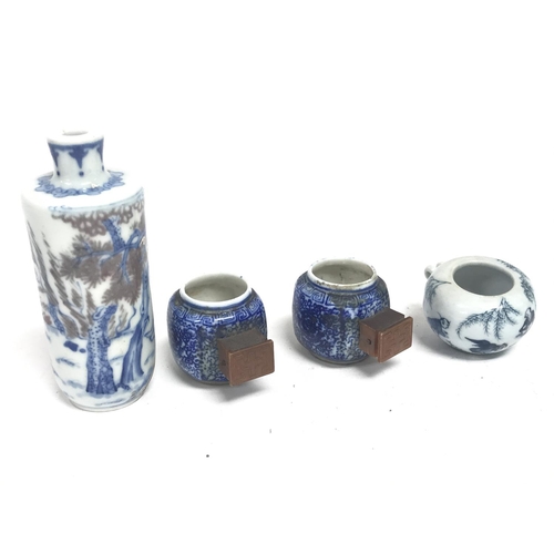 830 - Chinese porcelain seal boxes, small snuff bottle. This lot cannot be posted