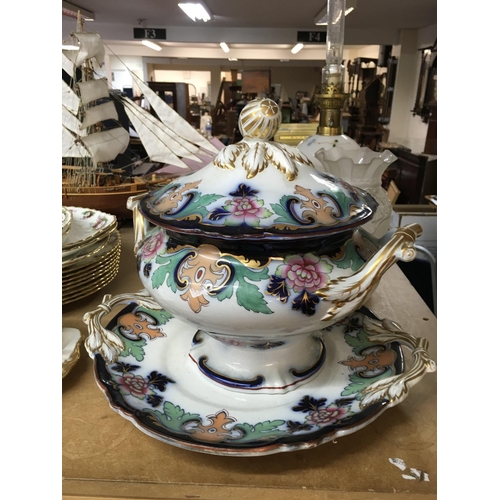 1025 - A Staffordshire porcelain Tureen with dish. This lot cannot be posted. NO RESERVE