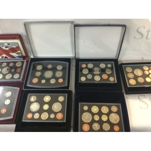 316 - A large collection of coins with dates ranging from 2000 to 2011.