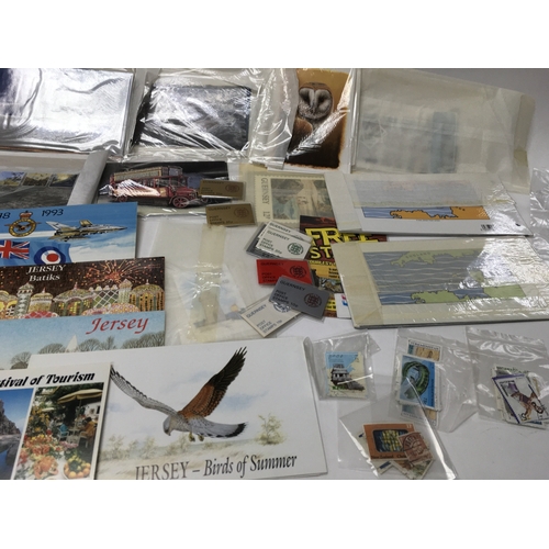 443 - A large collection of stamp albums and loose stamps and stamp sheets. Postage C. NO RESERVE