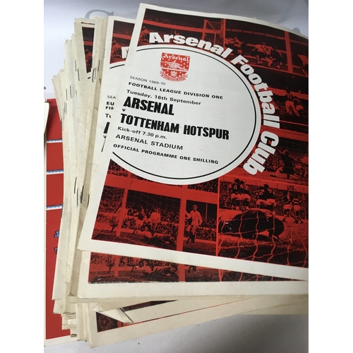 622 - A large collection of vintage football programmes including mostly Arsenal, Chelasea and Leyton Orie... 