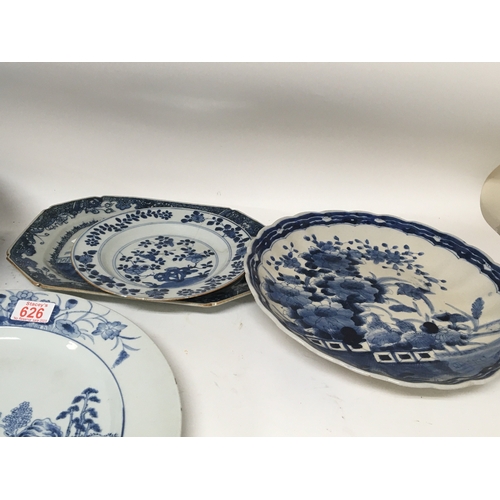 626 - A collection of 18th Century Chinese Export porcelain blue and white porcelain and other similar blu... 