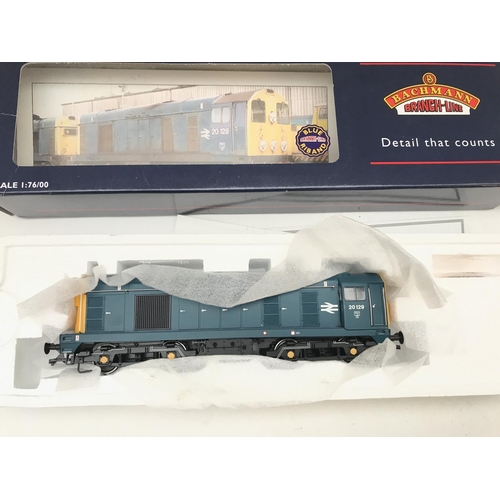 169 - A Boxed Bachmann Class 20 Diesel 20063 BR Blue With Indicator Discs #32-025.