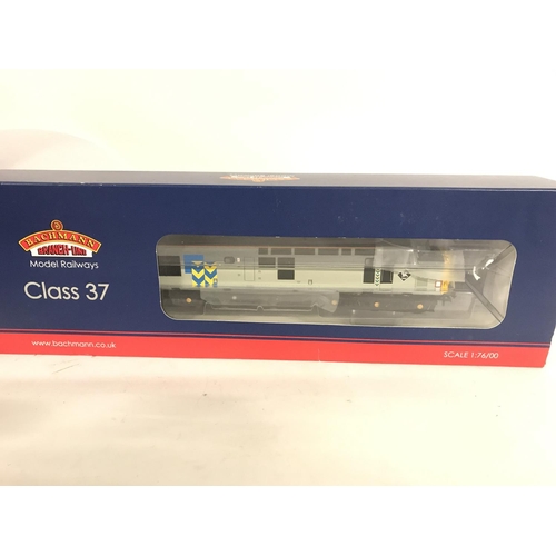 213 - A Boxed Bachmann 00 Gauge Class 37/5 Diesel 37514 Railfreight Metals Sector #32-386 DCC.