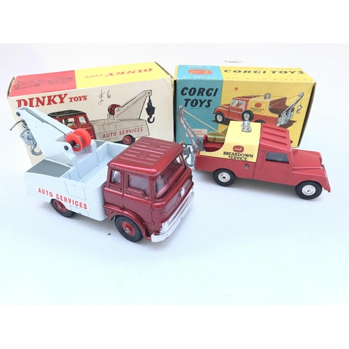 353 - A Boxed Dinky 434 Bedford T.K. Crash Truck #434 and a Corgi Land-Rover Breakdown Truck 4175. No Rese... 