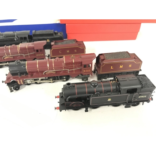 39 - 4 X 00 Gauge Locomotives by Hornby/Tri-ang.