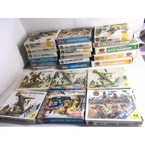 485 - A collection of 23 original vintage boxed Airfix figures. IncludesWWI..WWII pfeaturing 8th army..Af ... 