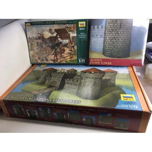 488 - Boxed Zvezda Medieval stone fortress with 2 boxed sets of accessories