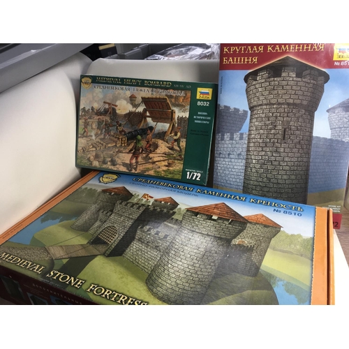 488 - Boxed Zvezda Medieval stone fortress with 2 boxed sets of accessories