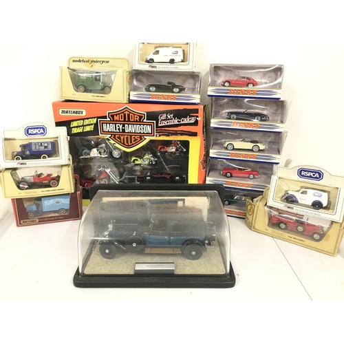 490 - A Collection of Boxed Diecast Including a Franklin Mint 1929 Rolls-Royce.