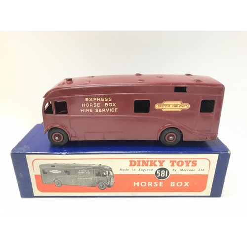 73 - A Boxed Dinky Toys Horse Box #581.