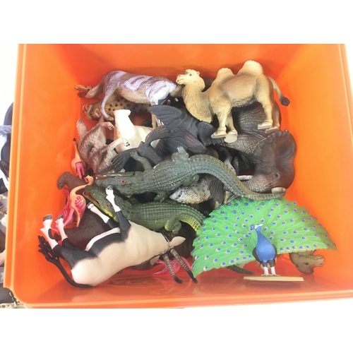 731 - A Collection of Plastic Sea. Farm. Zoo Animals Including Some Britains. NO RESERVE