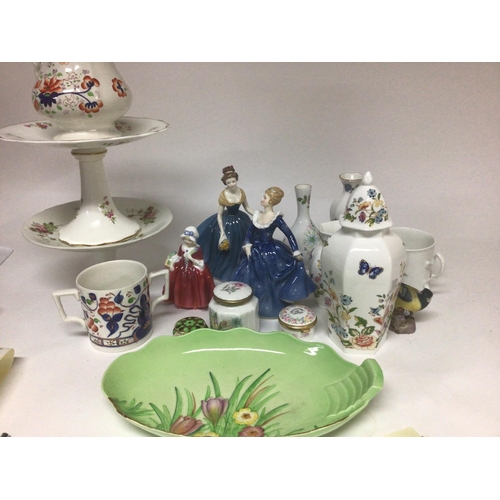 1093 - Three Royal Doulton figures a collection of Aynsley porcelain and other ceramics.