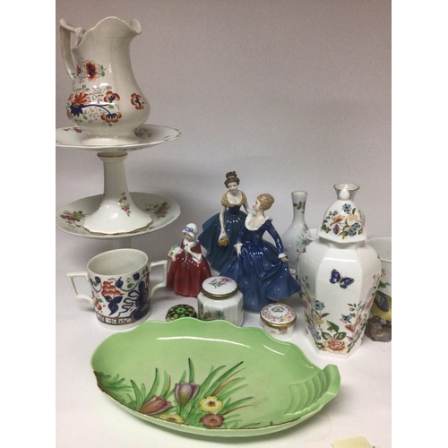 1093 - Three Royal Doulton figures a collection of Aynsley porcelain and other ceramics.