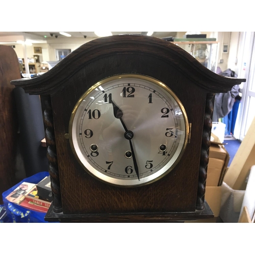 1227 - An oak Granddaughter clock ,148cm tall , 31cm wide