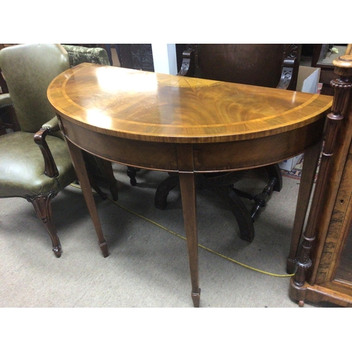 1286 - A George III design mahogany console table with inlaid mahogany top on square tapered legs. Good con... 