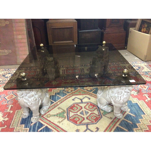 1379 - A modern design glass top coffee table 107x107cm