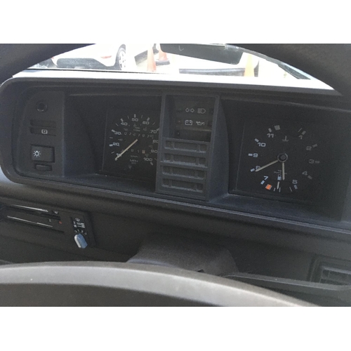 1805 - A Volkswagen VW Camper Van Transporter Motor Caravan Registration F554 PTW in good condition running... 