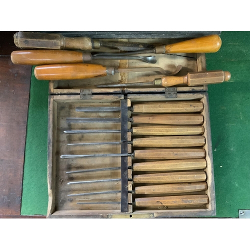 833 - A collection of antique fine point chisels, 1 cased set dated 1887 A.Paliser 9 chisel set.