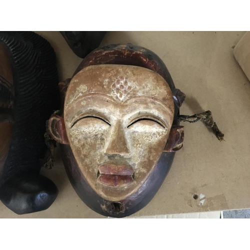 841 - Four African tribal masks