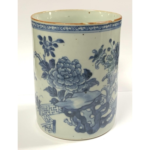 966 - An 18th Century Chinese export blue and white porcelain mug with replacement wicker handle 12cm toge... 