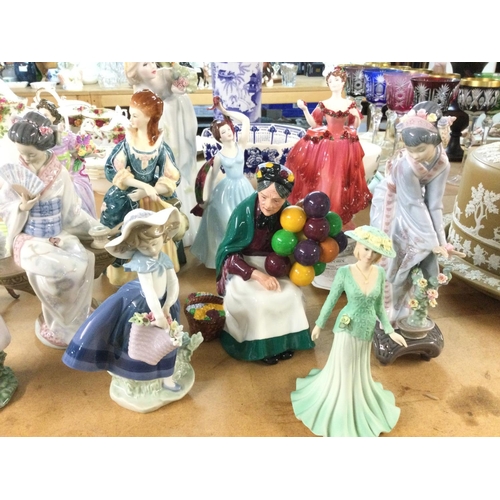 1085 - A collection of 13 ceramic figurines including Lladro Royal Doulton etc.