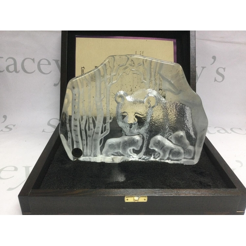 1088 - Two boxed limited edition Royal Krona glass sculptures plus four glass animal figures mainly by Mats... 