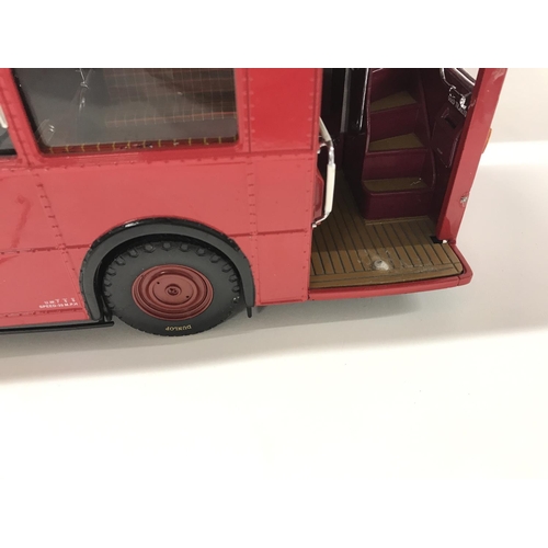 133 - A Boxed Sun Star 1:24 Scale RM8-VLT 8 Routemaster Bus. With Certificate. A/F with No Mirrors.