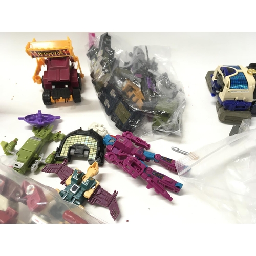 254 - A collection of of G1 Transformers ideal for part and spares.