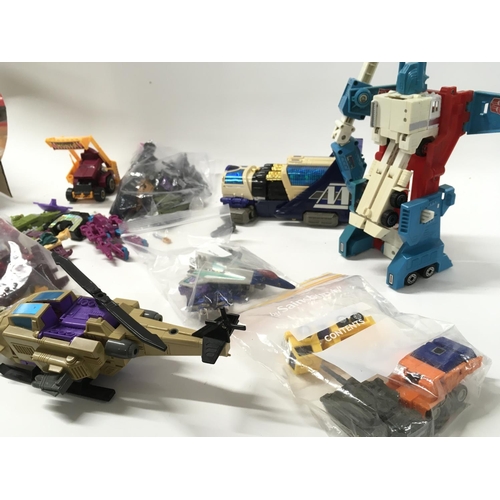 254 - A collection of of G1 Transformers ideal for part and spares.