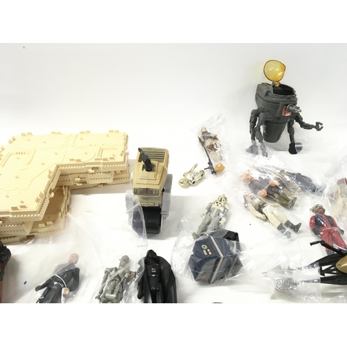 260 - A collection of Vintage Star Wars figures and parts.