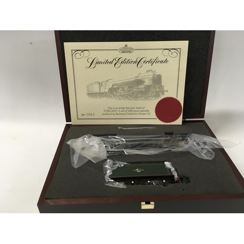 291 - A wooden boxed Anniversary 2001 A1 locomotive with tender ..Tornado. Limited edition No.0063 of 1000... 