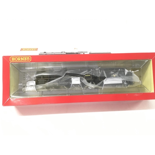 314 - A boxed 00 gauge model locomotive with tender by Hornby R3323. BR 4.6.0. Class 5 loco 44694 lined bl... 