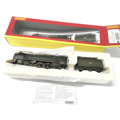 317 - A boxed 00 gauge model locomotive with tender by Hornby. R 2457. BR 4.6.2. Britannia Class loco. Anz... 