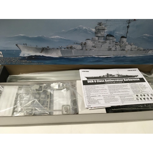 329 - 3x boxed Warship model kits includes Battle Cruiser HMS HOOD by Trumpeterâ¦.Battleship USS MISSOURI... 