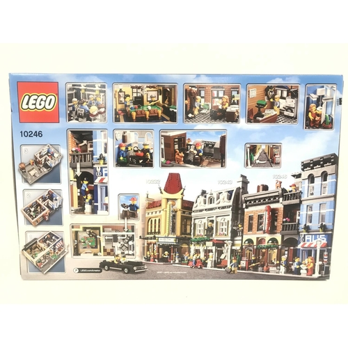 440 - A Boxed And Sealed Lego Detectives Office #10246.