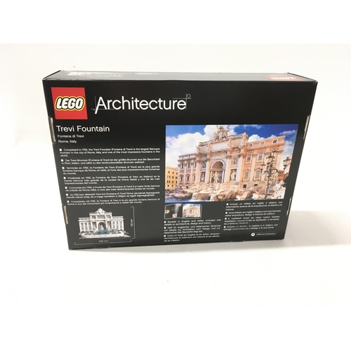 529 - A sealed boxed Lego Architectural set # 21020. Trevi Fountain.