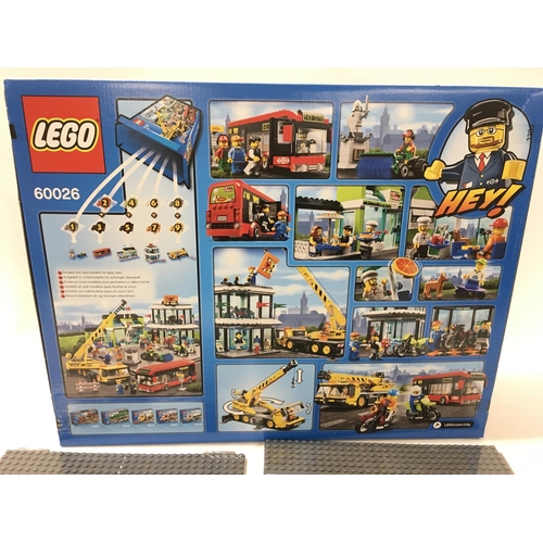 538 - sealed boxed Lego set # 60026. City. Also 2x sealed City road track # 7281. No reserve (2)