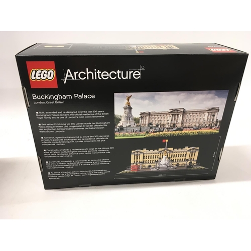 541 - 2x sealed boxed Lego Architecture sets #21029. Buckingham Palaceâ¦also # 21023 Flatiron Building