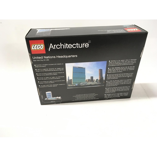 554 - 2x sealed boxed Lego Architecture sets includes #21030 United States Capitol Buildingâ¦# 21018. Uni... 