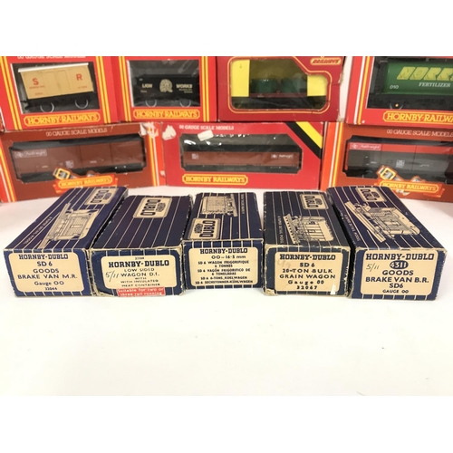 622 - A Collection of Boxed 00 Gauge Wagons By Hornby. Dublo and Tri-Ang. No Reserve.