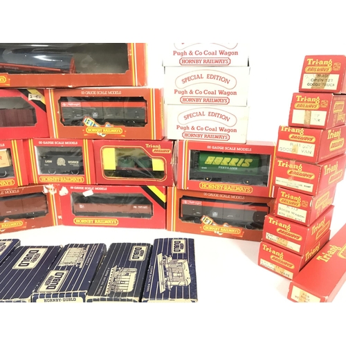 622 - A Collection of Boxed 00 Gauge Wagons By Hornby. Dublo and Tri-Ang. No Reserve.