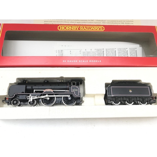 783 - A Boxed Hornby 00 Gauge Locomotive A BR Schools Class Cheltenham #R.2039.