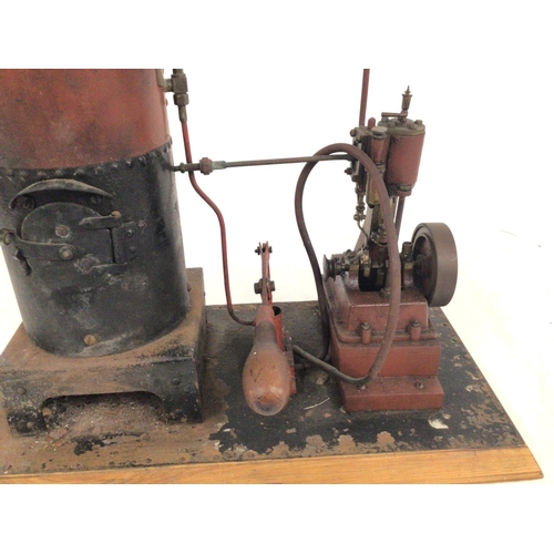 826 - A bespoke static steam engine mounted on a wooden plinth.