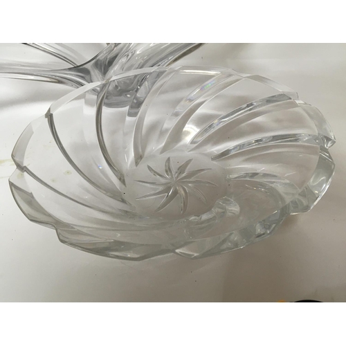 1038 - Two large Art glass mid 20th century design dishes (2) NO RESERVE