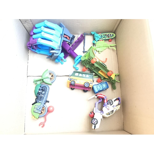 110 - A Collection Of Vintage Teenage Ninja Hero Turtles Figures Etc.