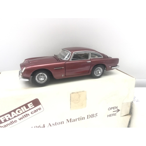 92 - A Boxed Franklin Mint 1964 Aston Martin DB5 (A/F) And 1/24 Scale And A 196 Jaguar MK IV Saloon 1/3 S... 
