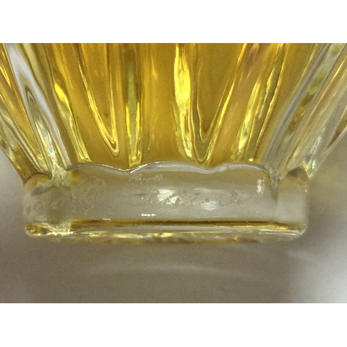 802 - A boxed Nina Ricci L Air Du Temps 15 ml New Lalique Doves Green Perfume Bottle. This lot cannot be p... 