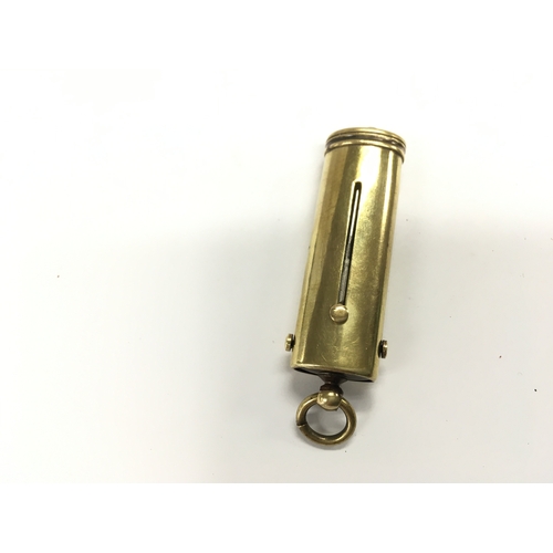 821 - A Shibayama etui. Approximately 6cm in length. Postage A