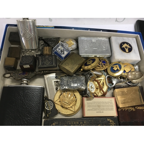 824 - A tray of assorted Masonic items including cufflinks hip flasks etc.